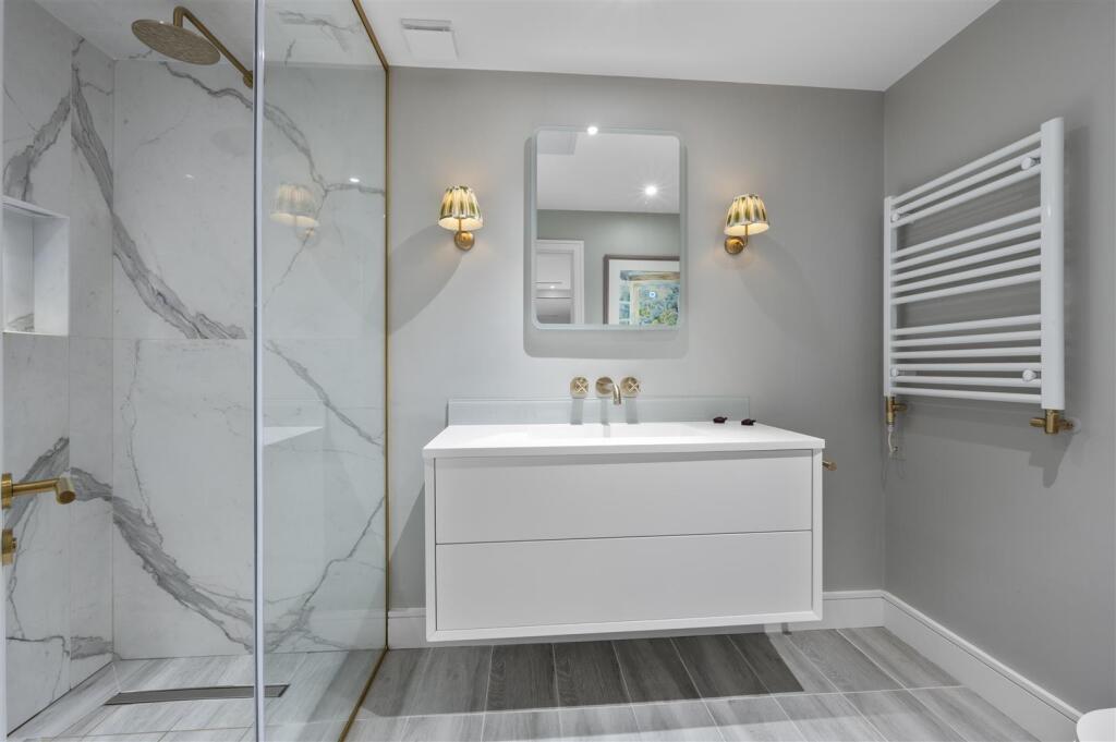 73 Riverside One,14.jpg