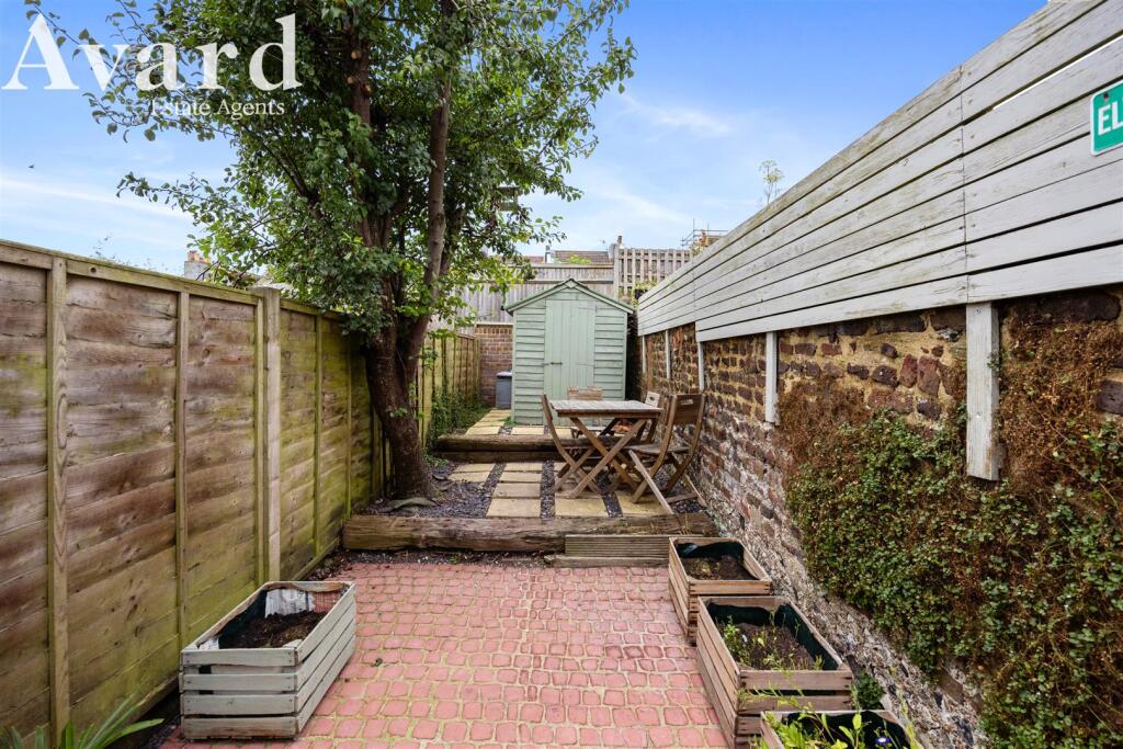 Crescent Road_46-015.jpg