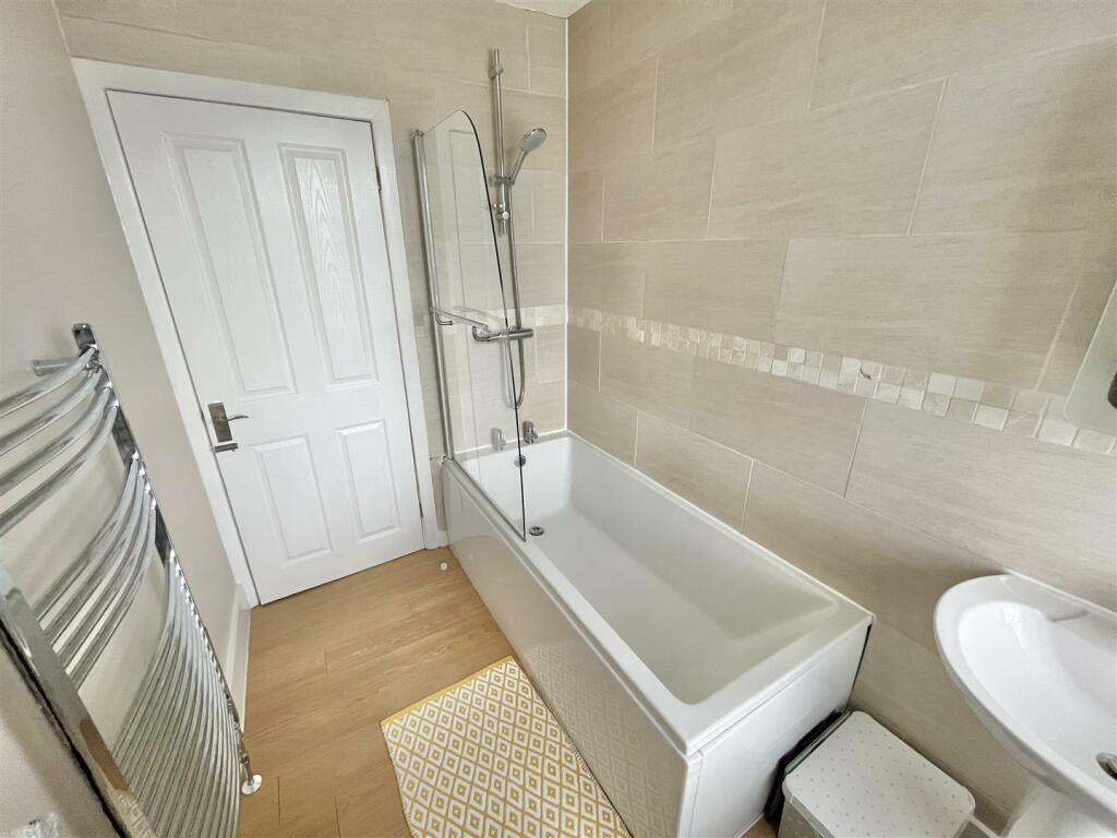 Bathroom Aspect 2