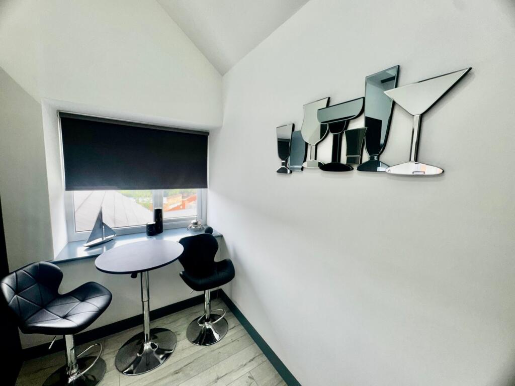 DIning Area - Breakfast Area
