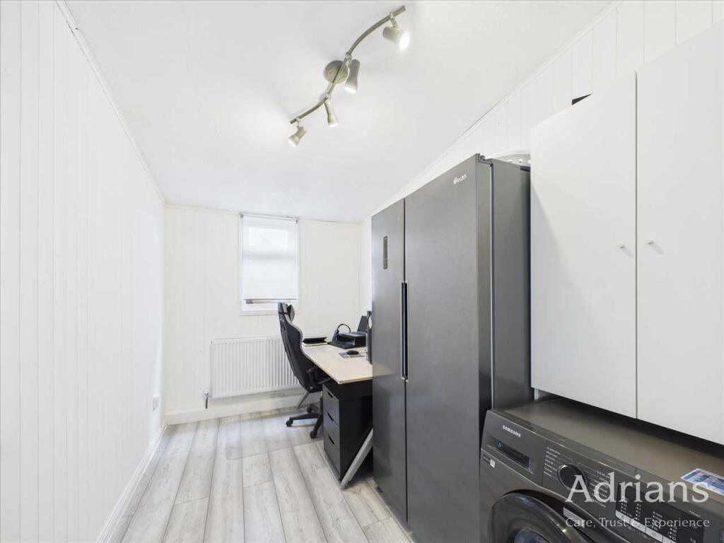 STUDY / UTILITY ROOM