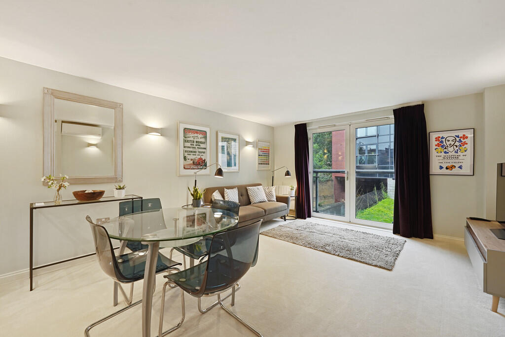 07-a62aJUS07636 (...