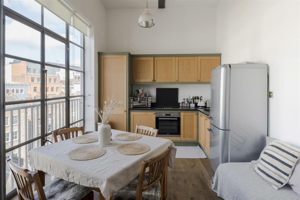 KITCHEN-1.jpg