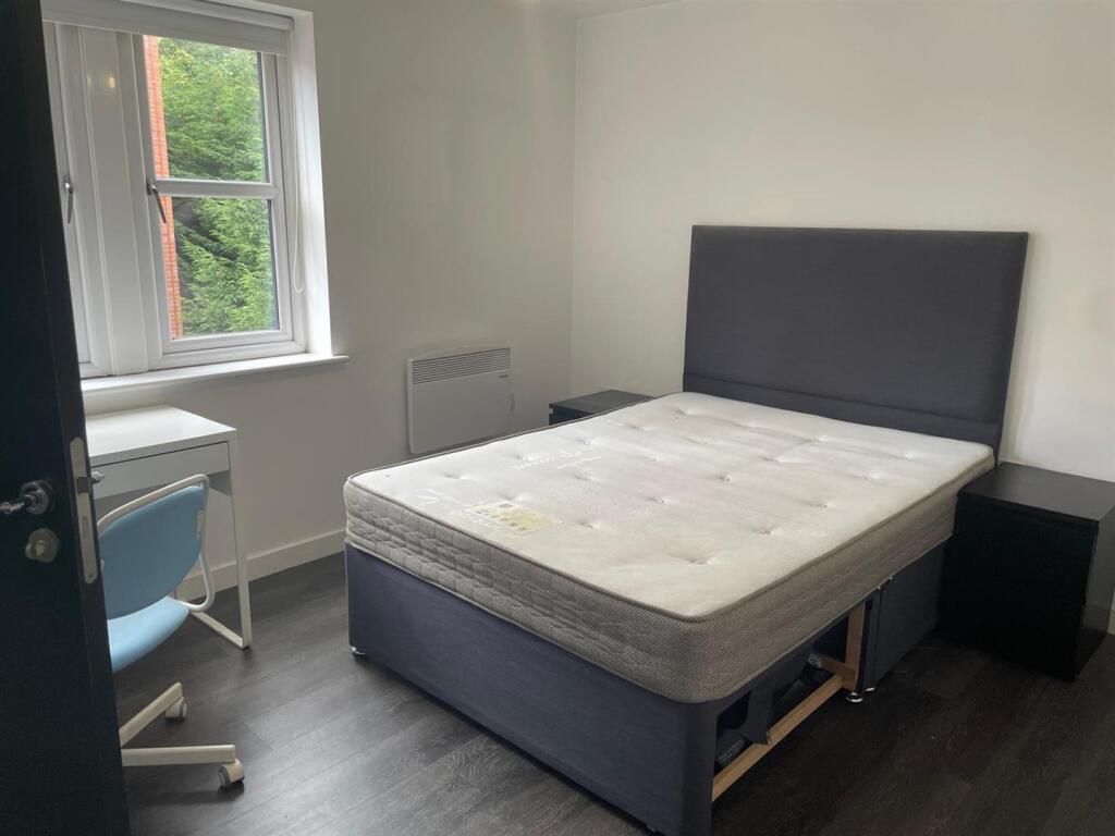 room 4 - 1.jpeg