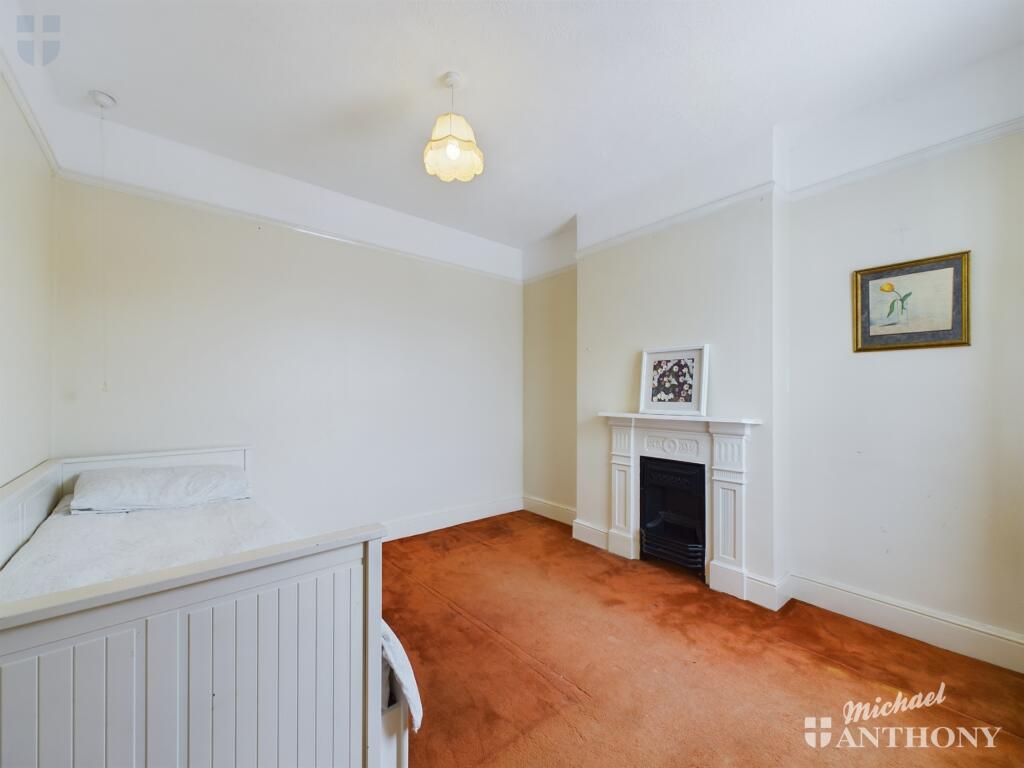 CAM03218G0-PR0313-STILL019