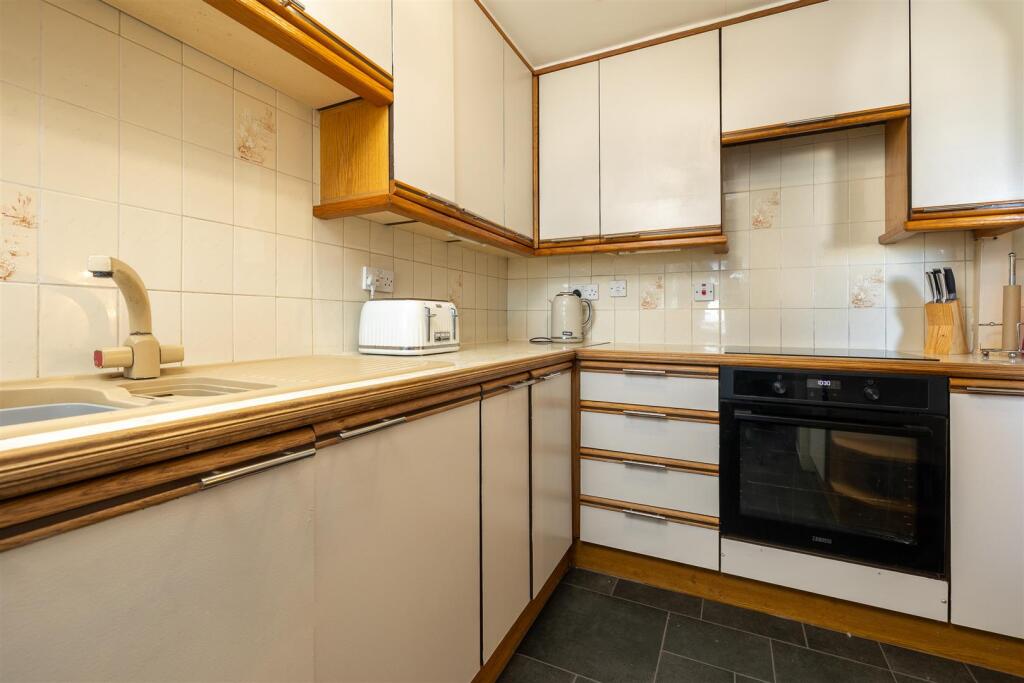 DE12 7RB 5MS-007.jpg