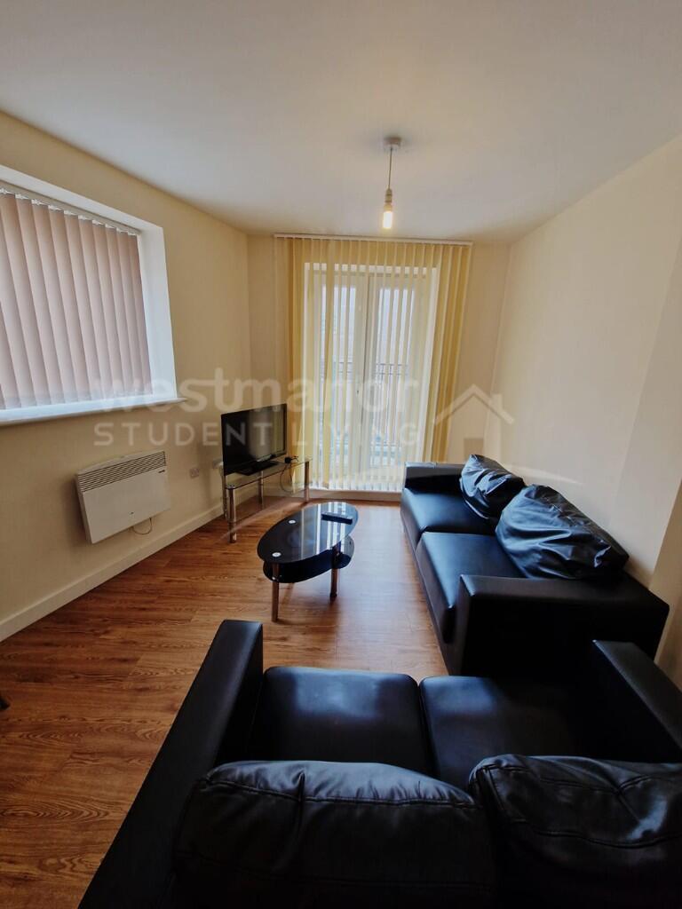 FLAT 18