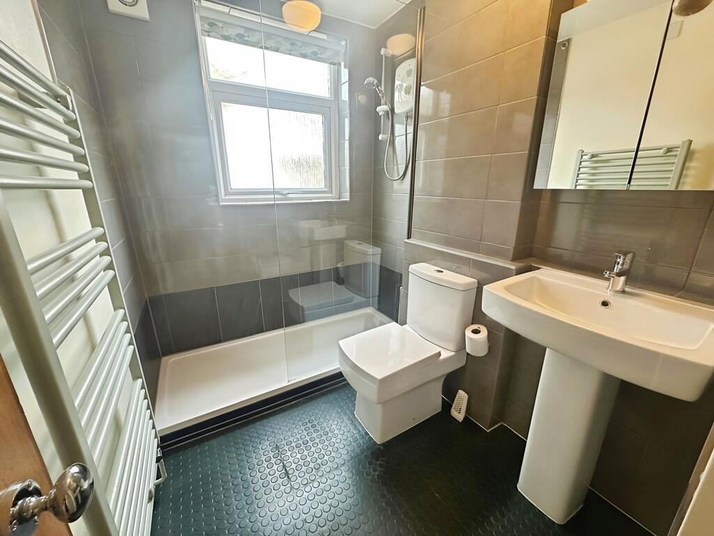 e141ead0-WhatsApp...