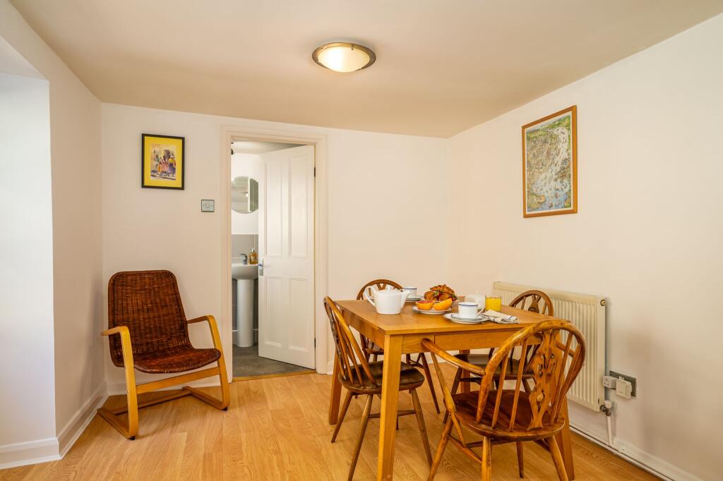 Breakfast room