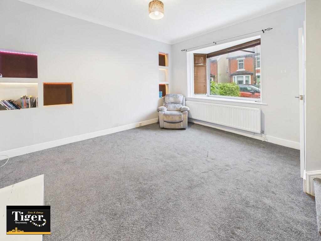 CAM02176G0-PR0723...