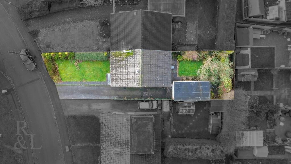 8 Ashfield Drive (1).jpg