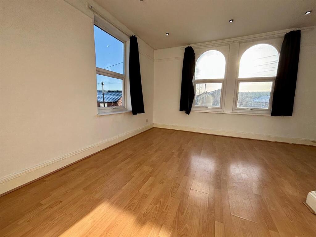 Bedroom: