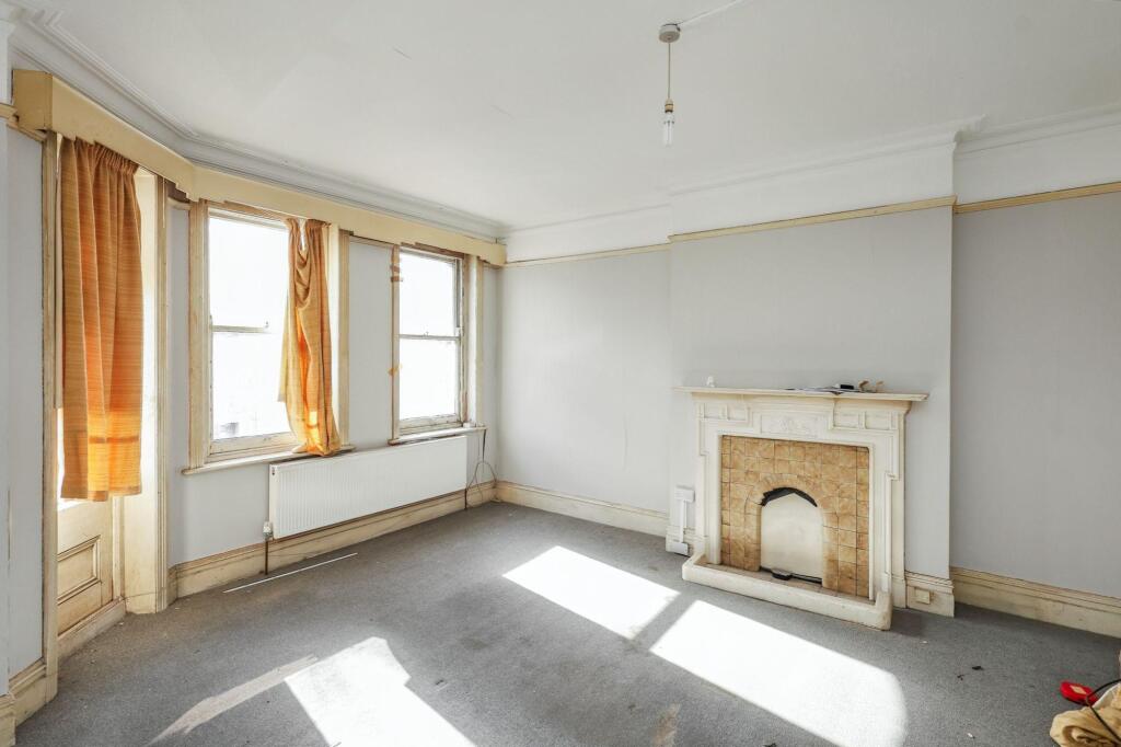 60 Delaware Mansions, Delaware Road, Maida Vale, London, W9 2LJ