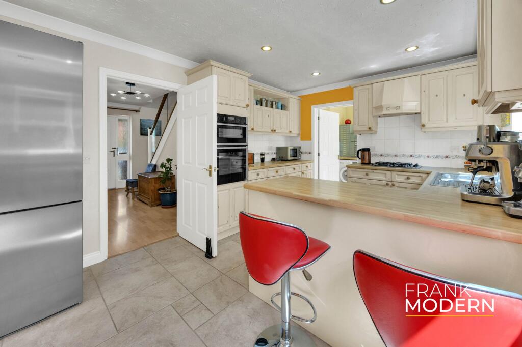 Kitchen / Breakfast Nook
