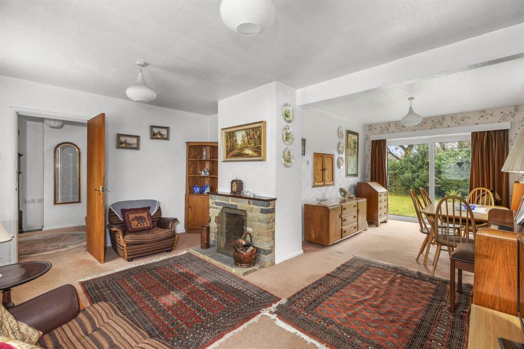 12 Lowlands Crescent, HP15 6EG-8.jpg