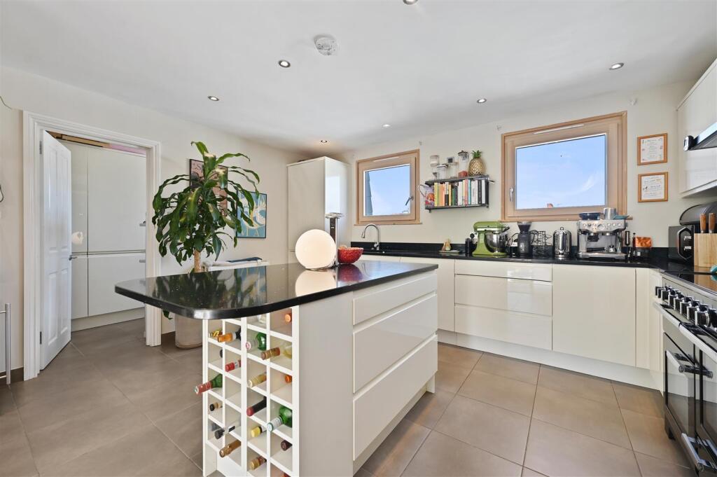 Sinclair Gardens - KitchenA3