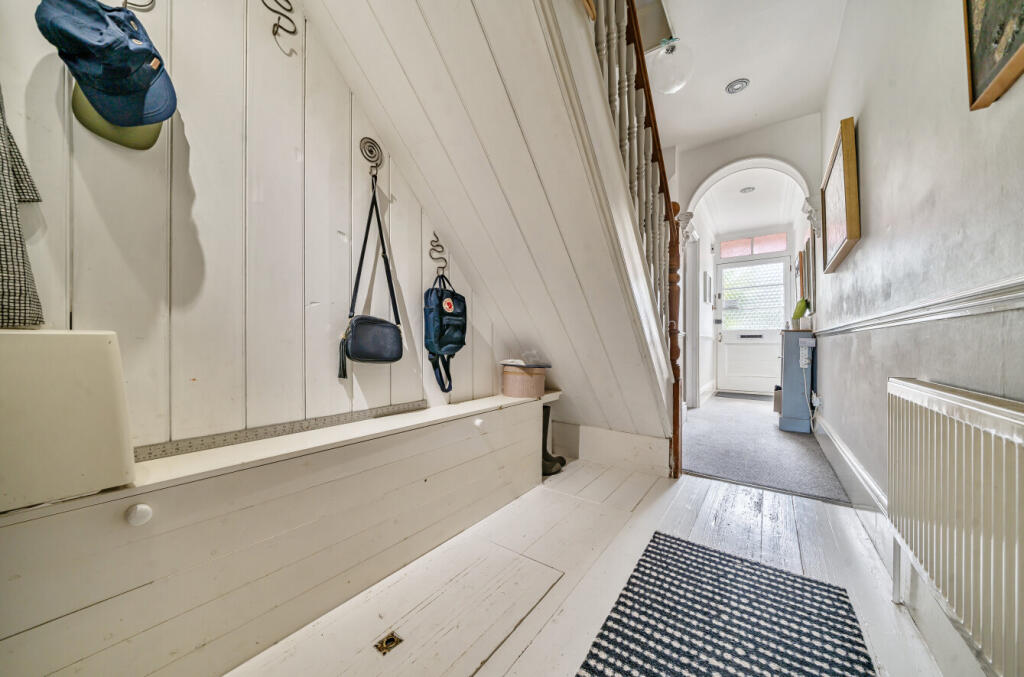 1318389-10-6866ce...