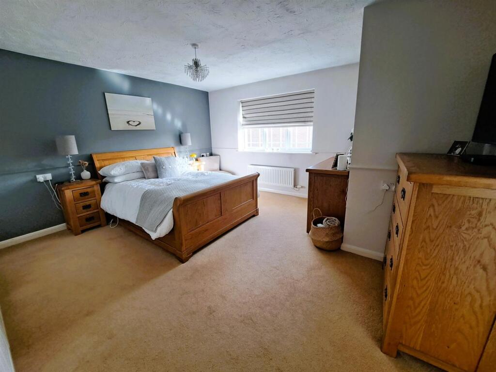 Middle Greeve, Northampton