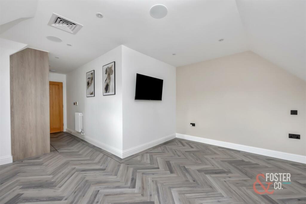 Goldstone Crescent, 57, flat 7-003.jpg