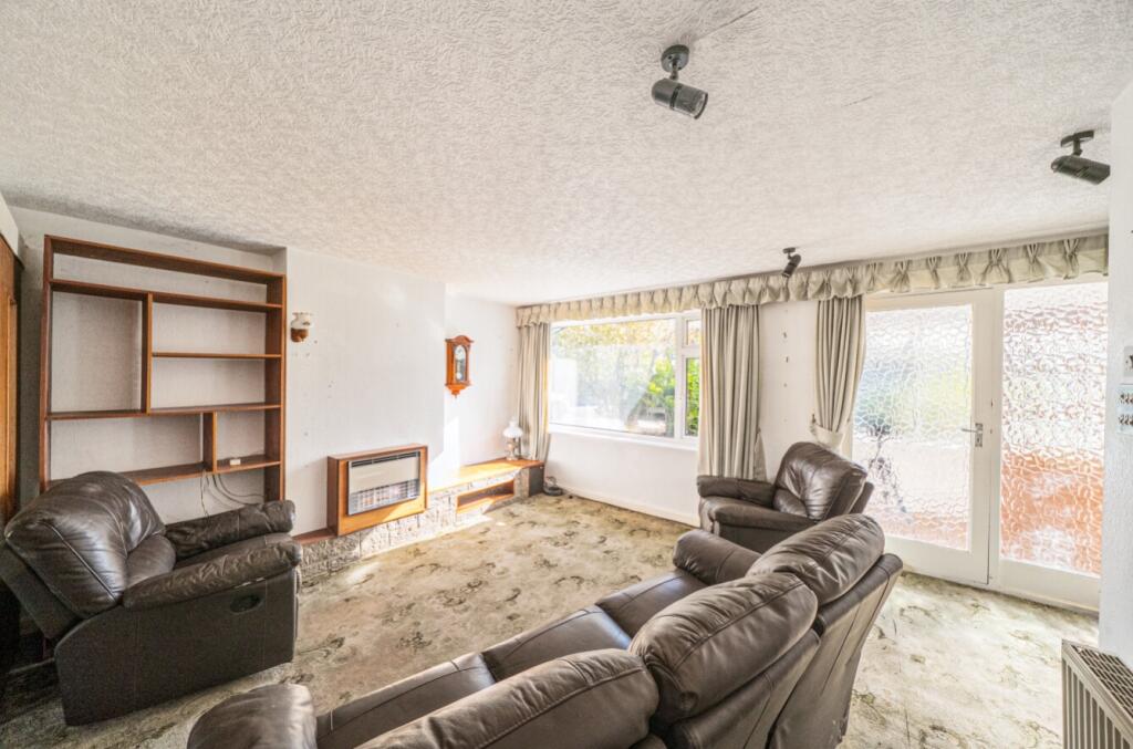 Lounge B