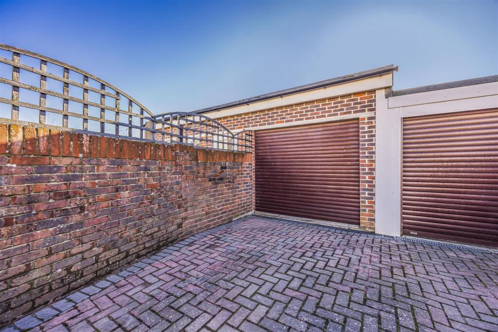 66 Hawthorn Crescent, Cosham-PorticoMarketing-Nexa