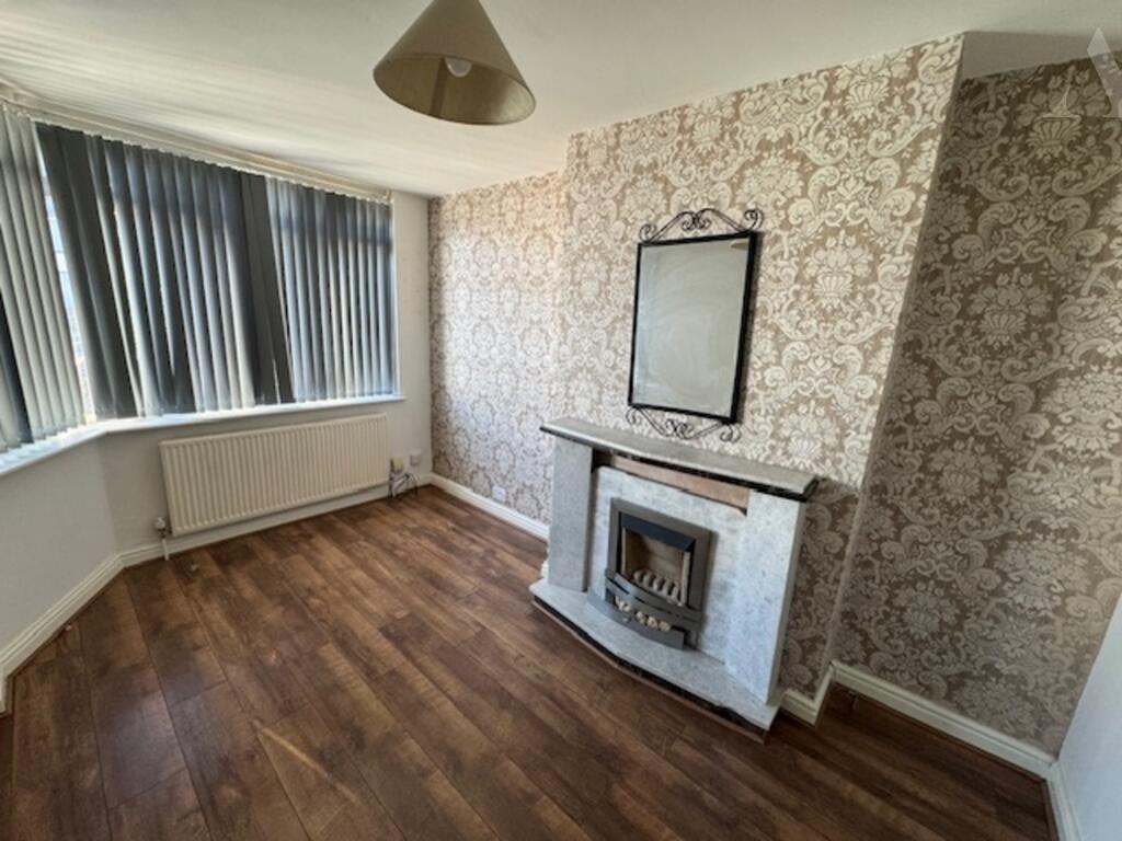 8 Chipperfield Road reception room 1