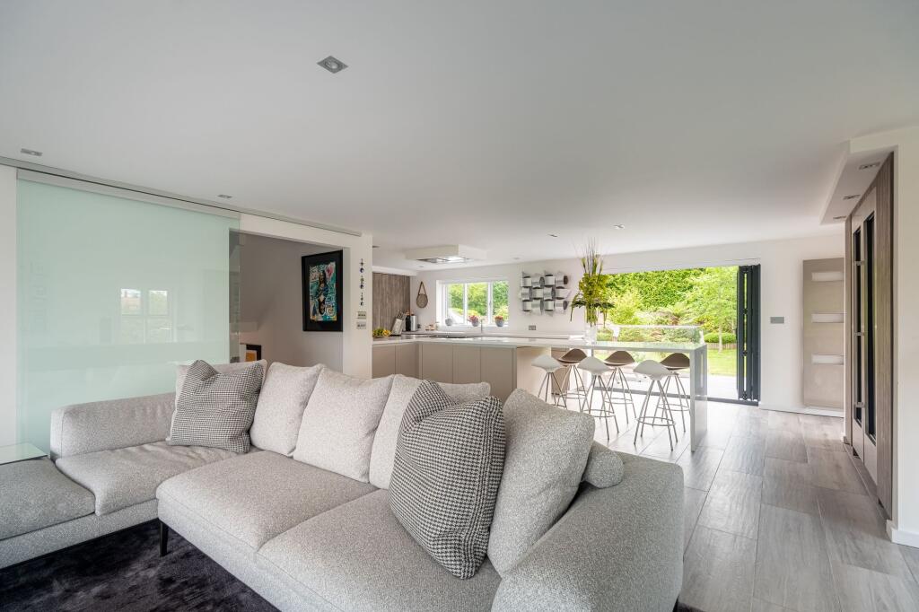 Kitchen/sitting room