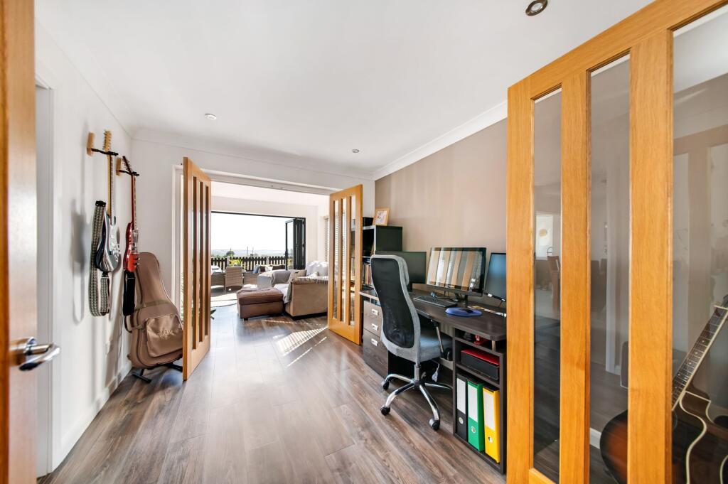 HOME OFFICE