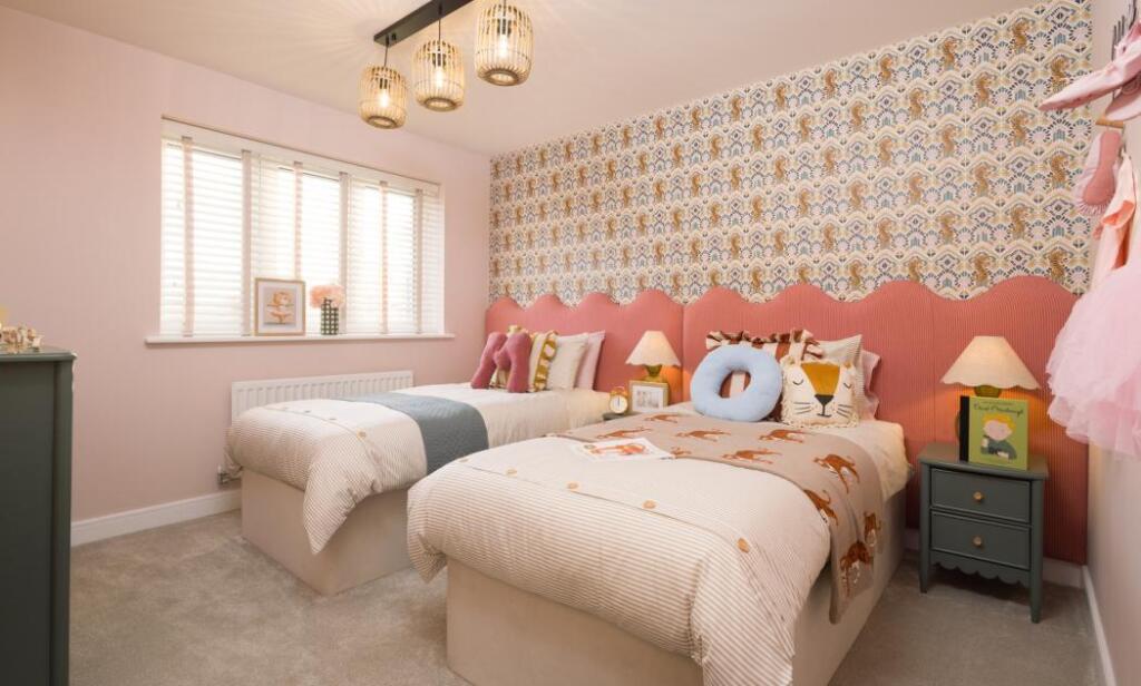 Dandara - The Russetts - The Gala, Home 18