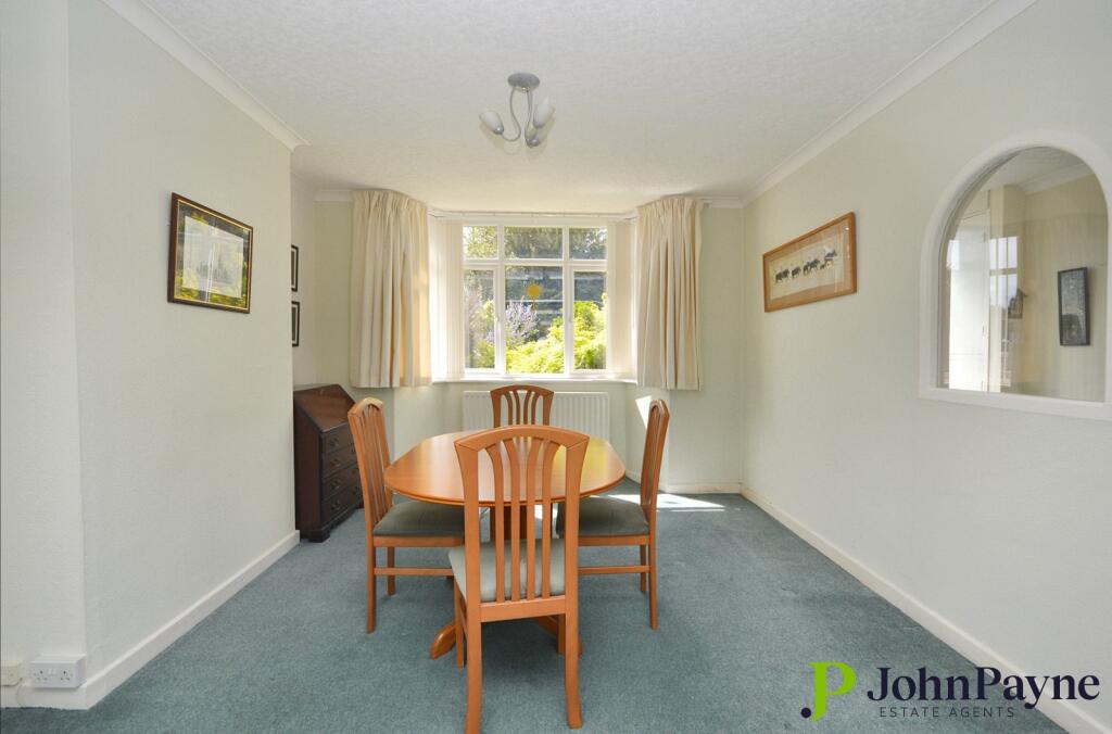 Dining/Sitting Area