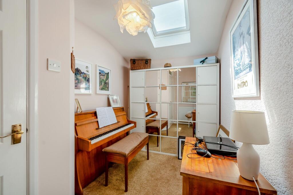 Bedroom 3/music room