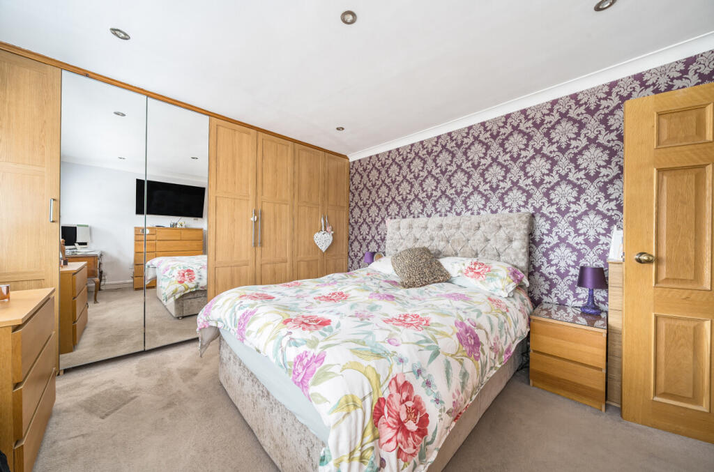 1344172-5-68a85b8...