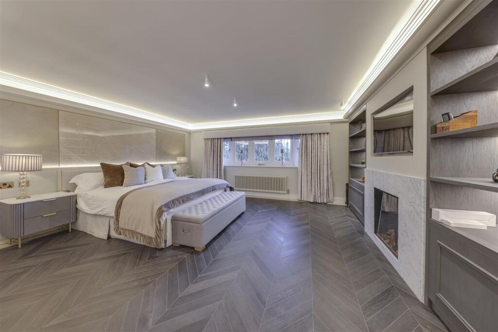 Master Suite Bedroom Alt