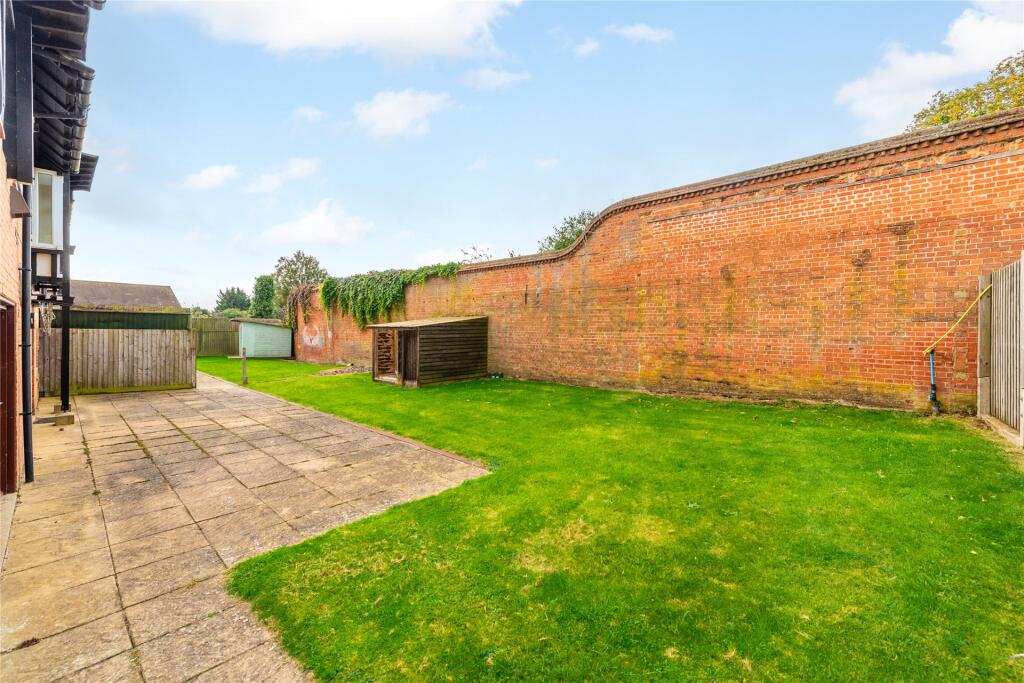 2 and 3 Rear Gardens