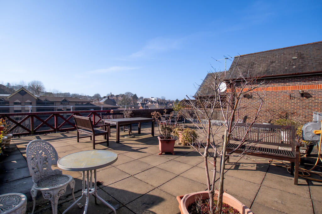 Sun Terrace Alter...