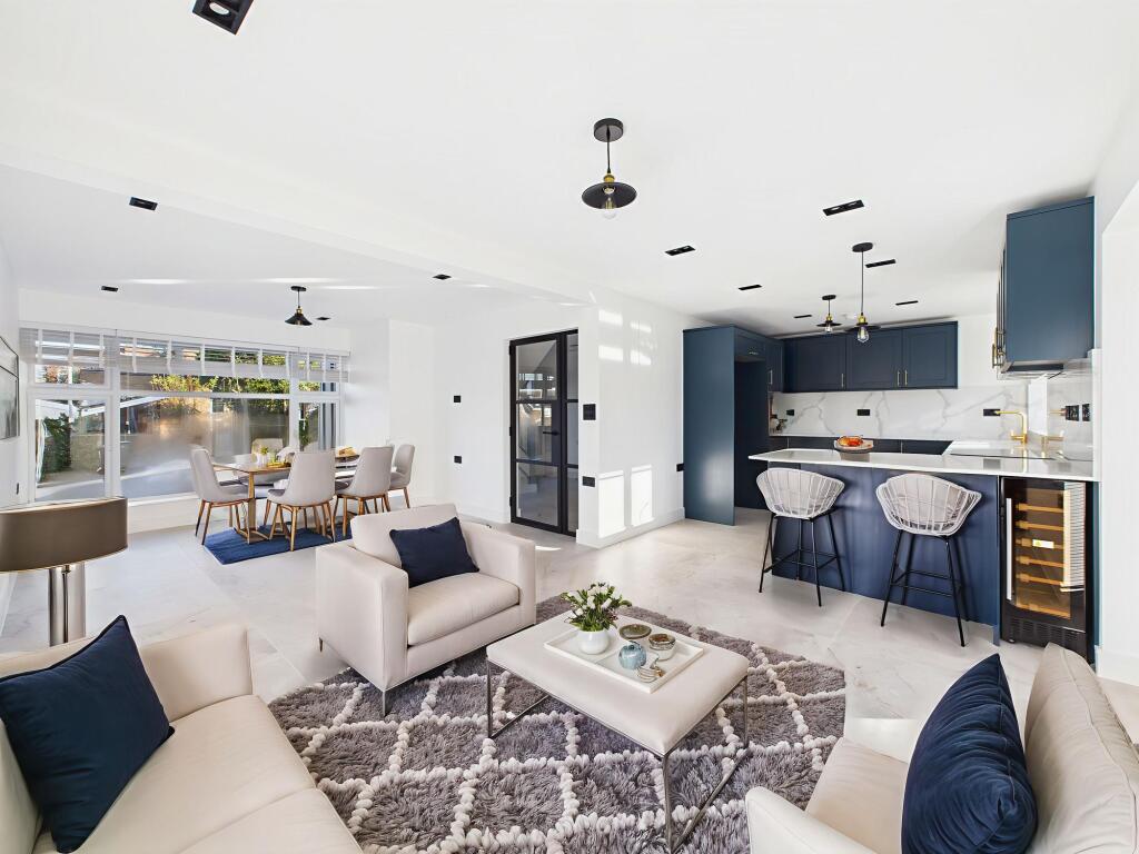 Open-Plan Living (Virtually Furnished)