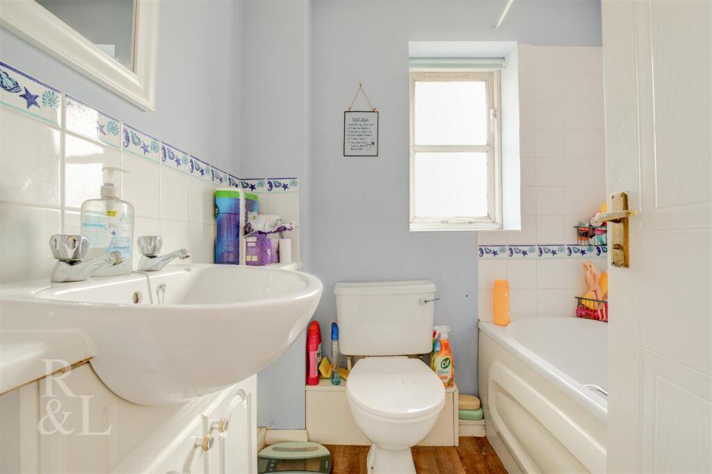 8 Penkridge Road (7).jpg