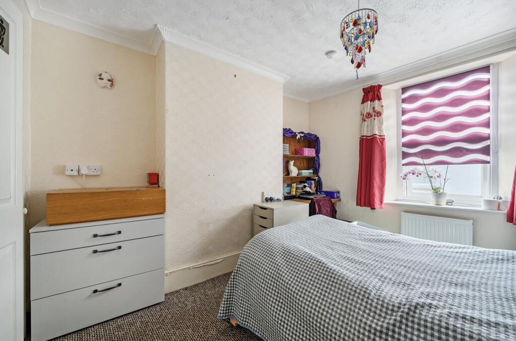 1318497-8-685ebcd...