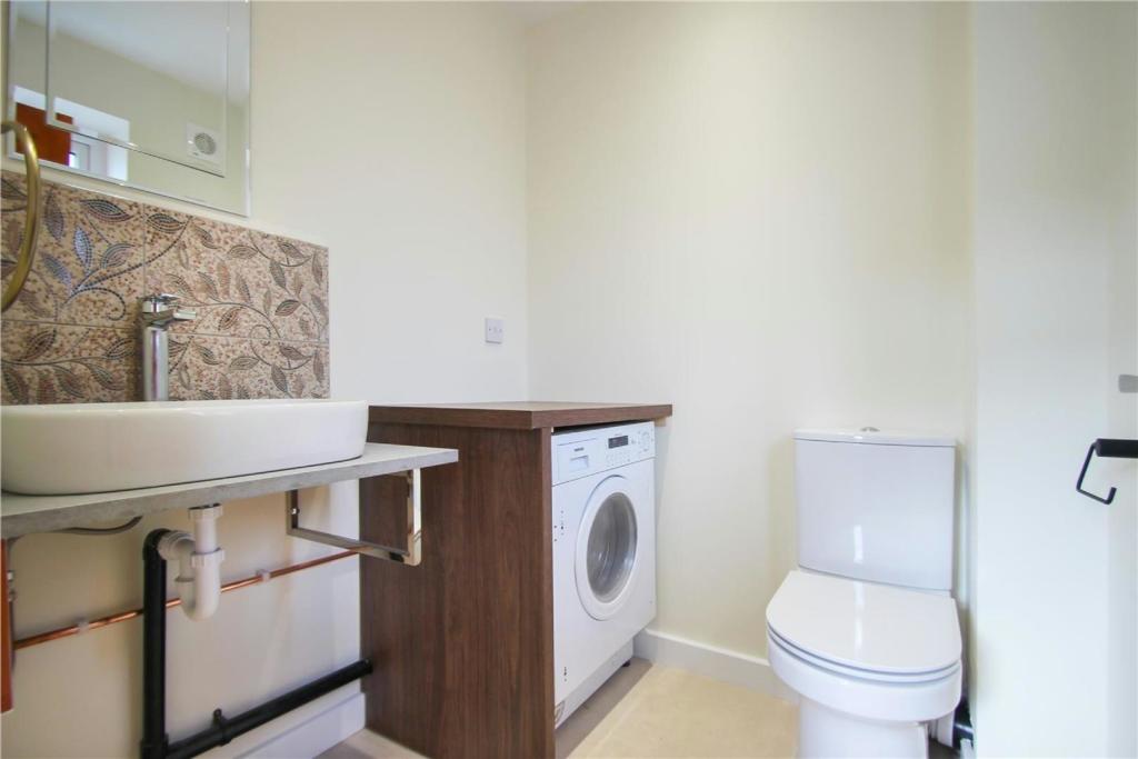 Ground Floor WC