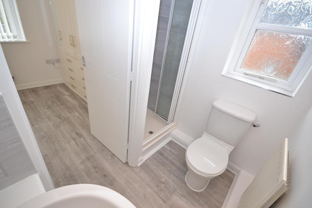 En-Suite 2