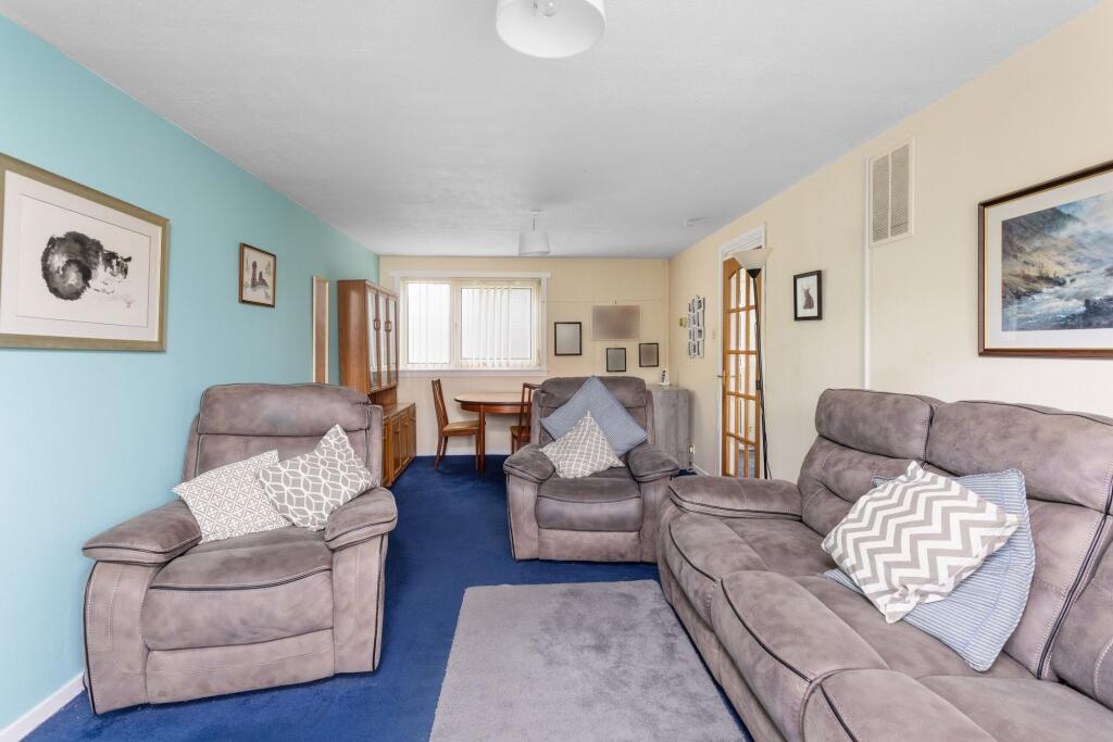 Lounge / Dining Room