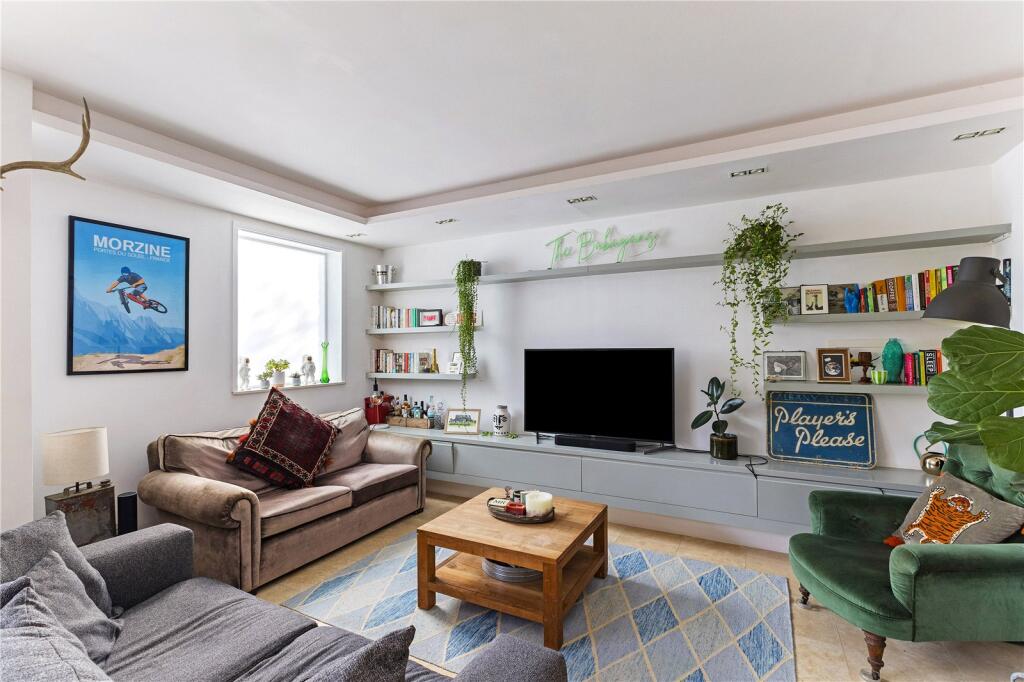 Reception/Kitchen