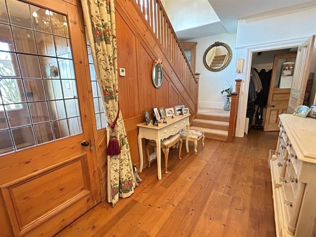 hallway 2.jpg