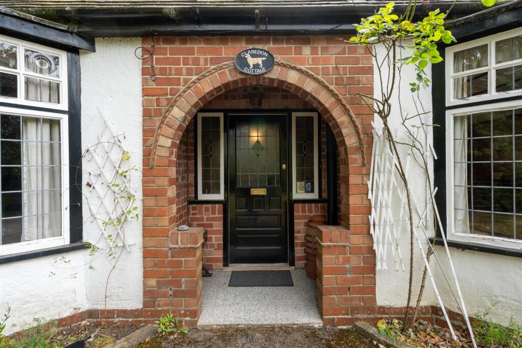 Claredon Cottage_14.jpg