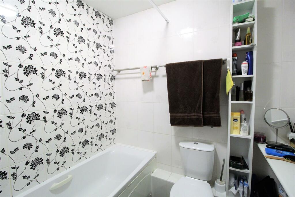 Bathroom_1.jpg