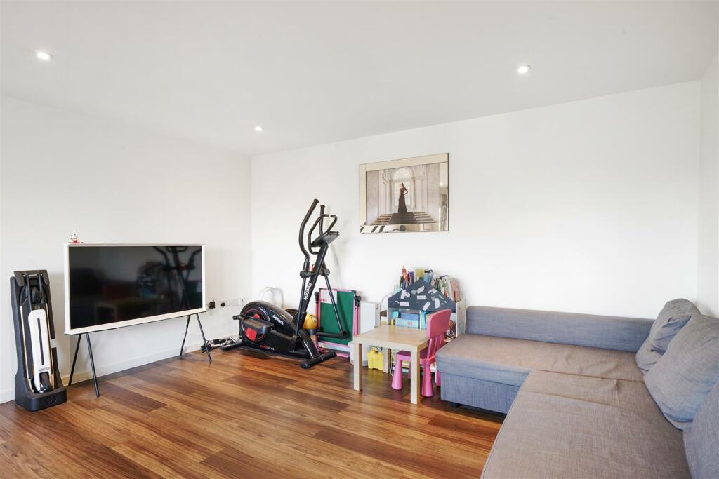 45 Williams Way - Scp3CeFPNCHeBh3ftilI.jpg