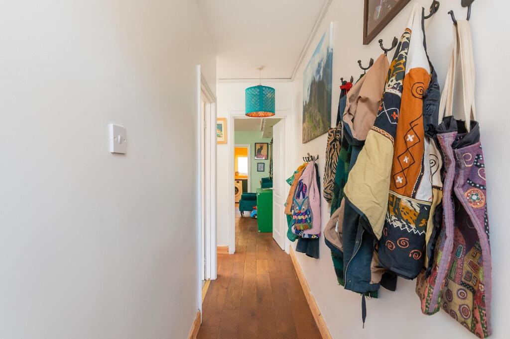 0B5SEE - Hallway A.jpg