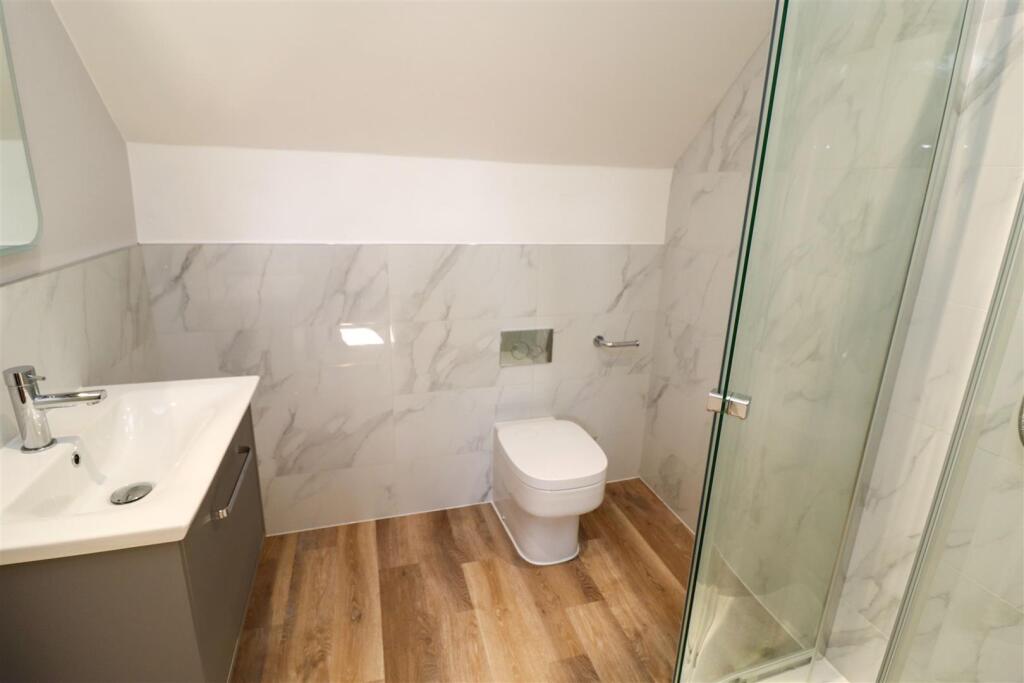 Shower Room (Second Floor)