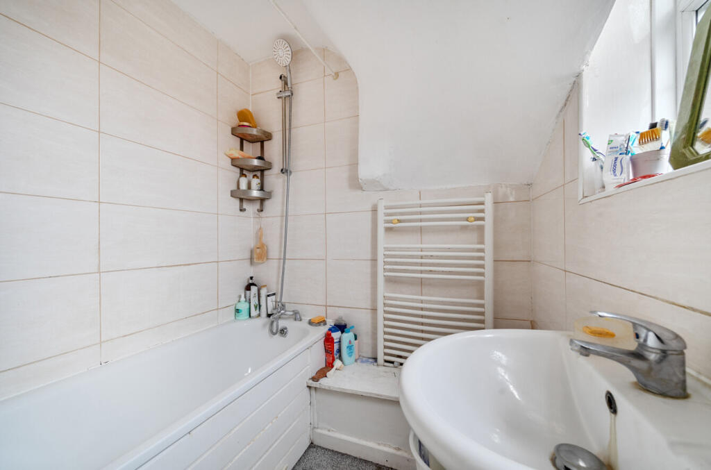 1395679-7-695faf6...