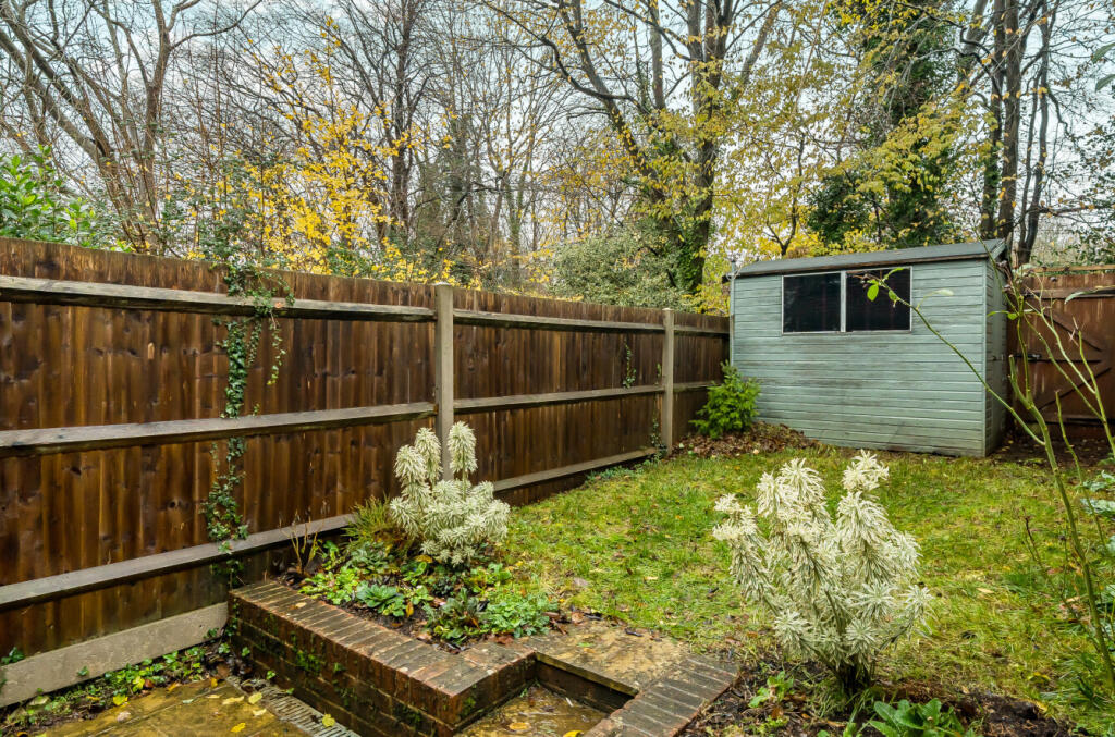 1387716-6-69316df...